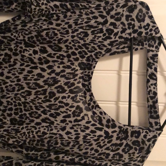 Backless leopard top - Picture 2 of 4